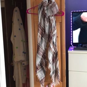 Plaid purple, white and beige scarf